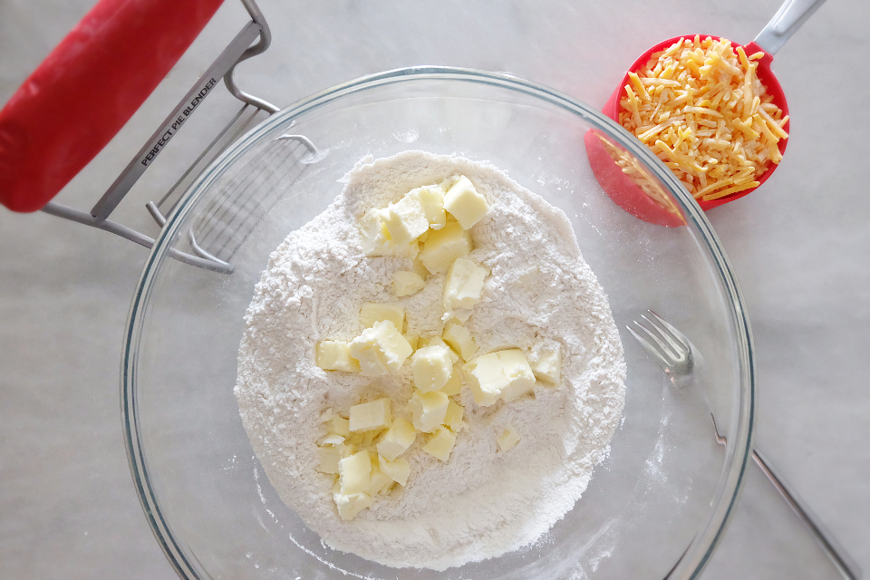 cut-butter-flour-flaky-bakers