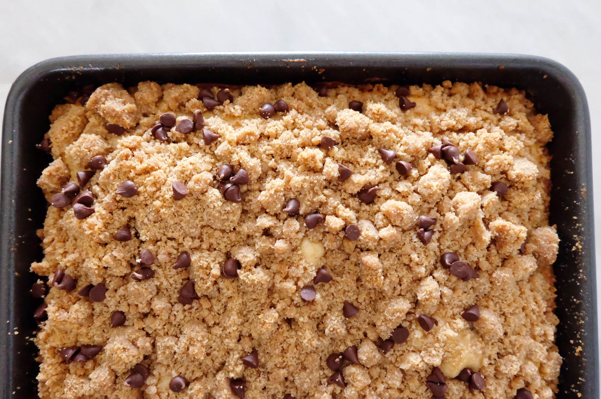 chocolate-chip-crumb-coffee-cake-pan-flaky-bakers